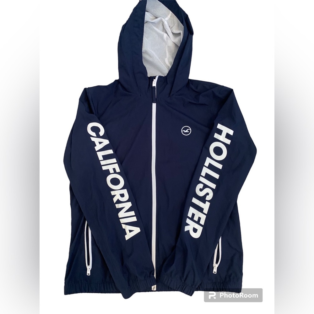NWOT HOLLISTER RAINCOAT